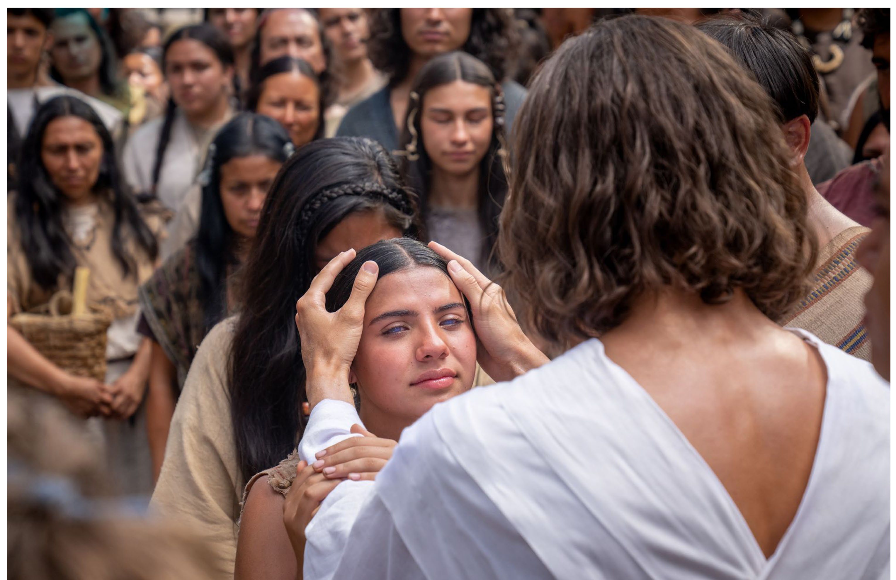 Jesus healing the blind and lame in the temple courts